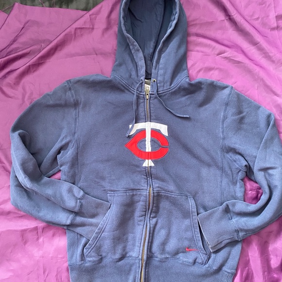 MN Twins MLB bundle - Picture 2 of 13